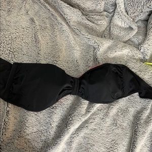 Women’s strapless bathing suit top